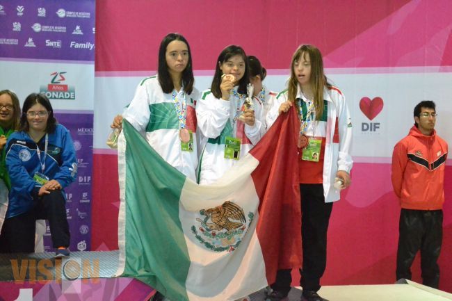 México supera expectativas de medallas en el Campeonato Mundial de Natación Down.
