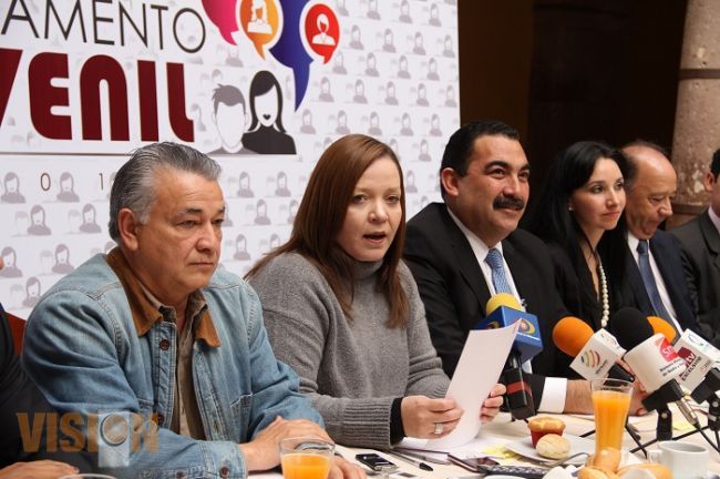 Presentan diputados ganadores del Segundo  Parlamento Juvenil 2014