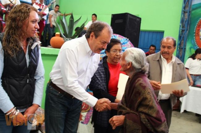 Sedesol apoya con pensión para todos los adultos mayores 65 años‏