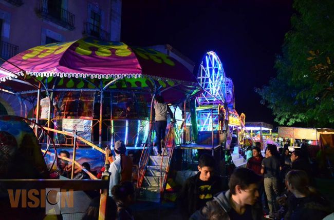 Trabaja Ayuntamiento en operativo de instalación de comerciantes en el Santuario de Guadalupe.