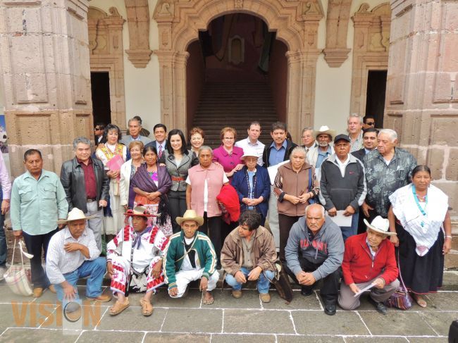 Premian a ganadores del Primer Concurso Nacional el arte mexicano que perdura 2014.