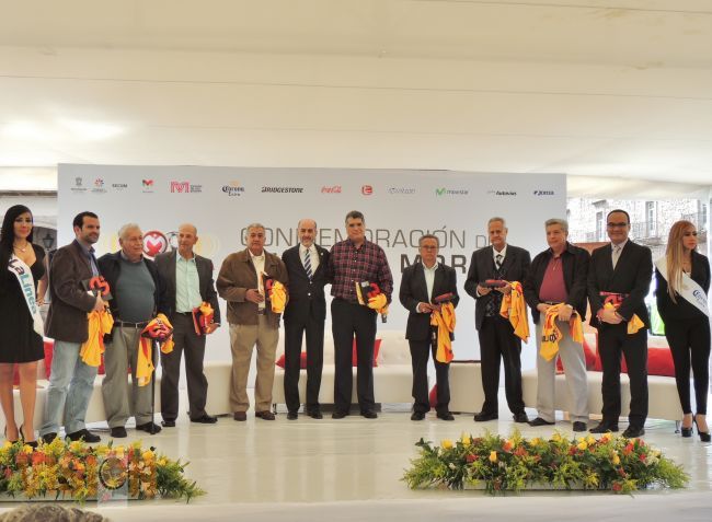 Presentan la Revista Futbol en Morelia: Héroes y Leyendas.