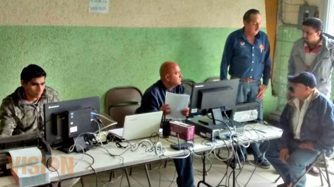 Ventanilla única móvil regresa al mercado de abastos.