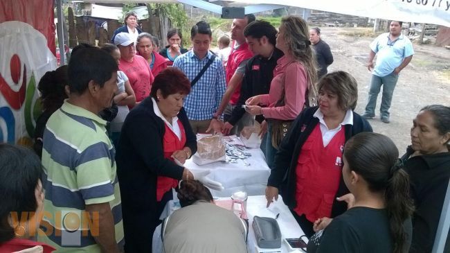 DIF Michoacán atiende 683 personas en colonia presa de los reyes.
