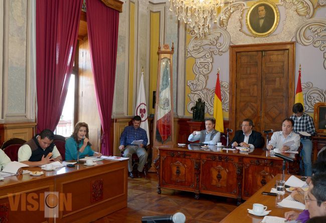 Presentan Comisiones informe anual de actividades correspondientes al ejercicio 2014. 