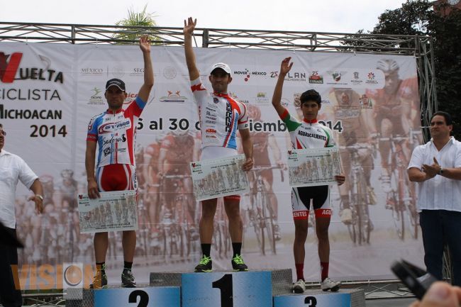 Luis Fernando Macías, gana la 2ª Etapa de la Vuelta Ciclista Internacional Michoacán 2014.