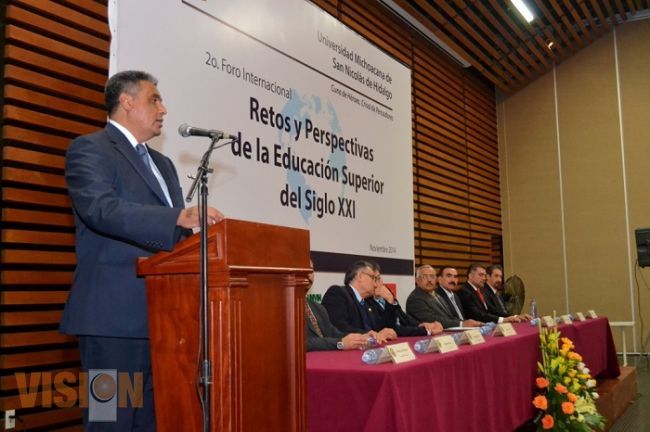 Unidos y en equipo es como los docentes nicolaitas enfrentan los retos de la educación superior: GT