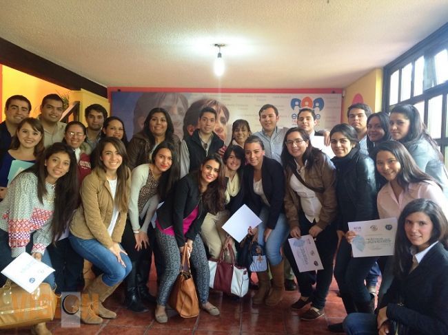 Impulsa Cocoa Calderón la participación de los jóvenes en el tema legislativo