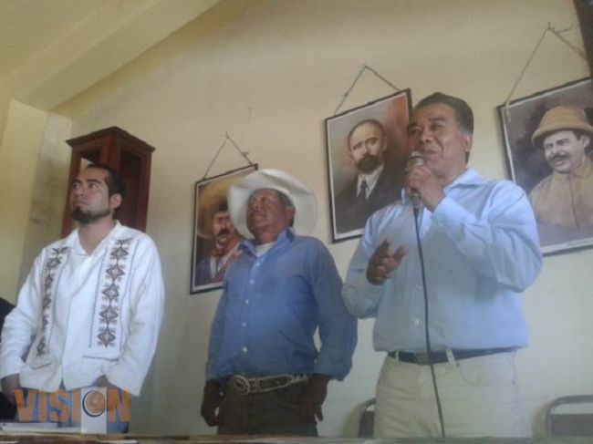 Eleazar Aparicio hace pública su aspiración por contender por una diputación federal 