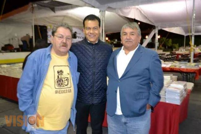 Se promueve con éxito la gastronomía y artesanía michoacana