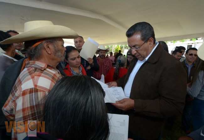 Resaltan jefes de tenencia, regidor  y líder ganadero, trabajo de WLM a favor del campo.
