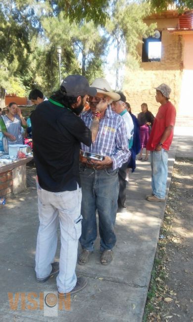 Benefician a 2 mil 227 lentes para las y los artífices michoacanos