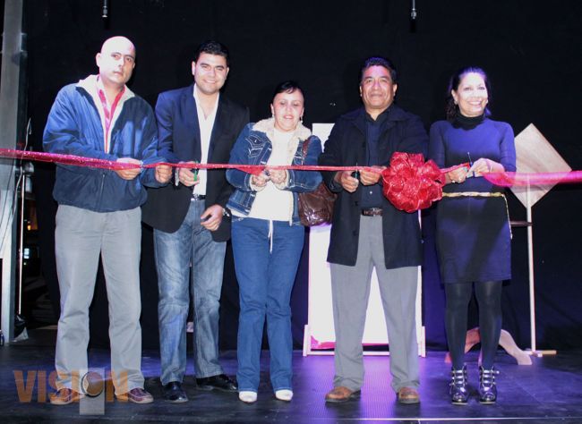 INAUGURAN TEATRO ITINERANTE EN EL CENTRO DE LA CIUDAD