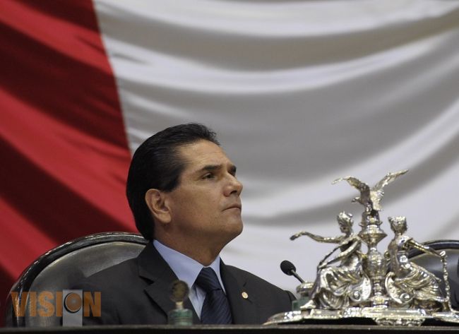 Propone Silvano Aureoles se retire de Michoacán 