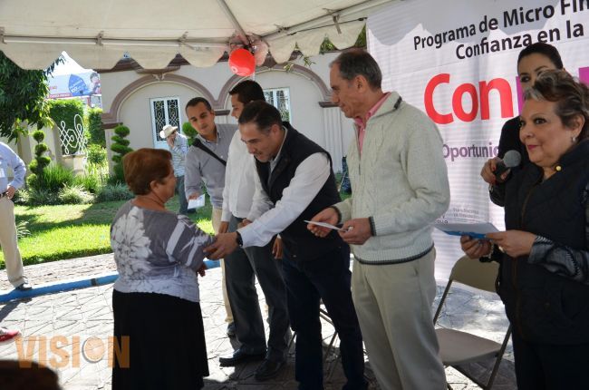 Apoyan a mujeres emprendedoras de Sahuayo y Iiquilpan para que inicien sus negocios.