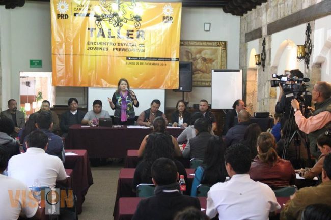 PRD comprometido con formación en quehacer político y el servicio de los jóvenes.