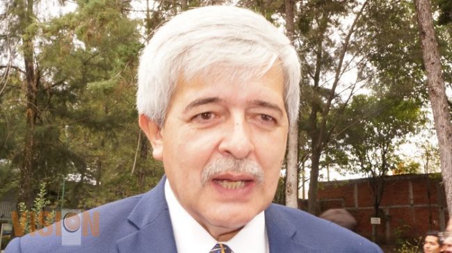 Orlando Vallejo a la Secretaria Auxiliar en la UMSNH