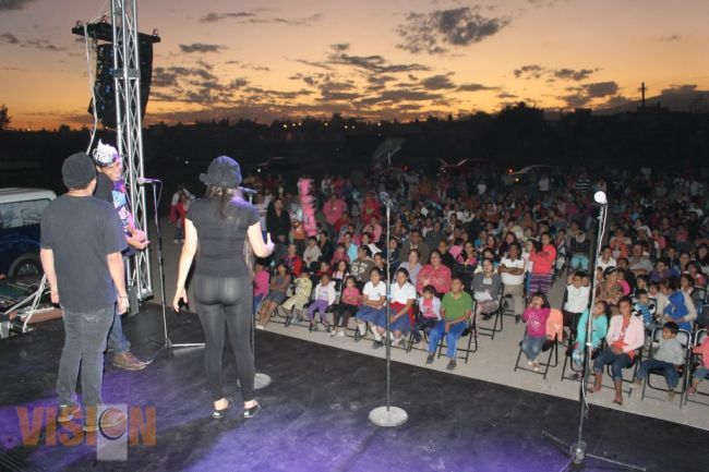 EXITOSAS PRESENTACIONES TEATRALES SE DESARROLLAN EN URUAPAN