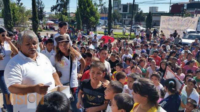 Cedillo Hernández entrega juguetes de “Día de Reyes” en esta ciudad