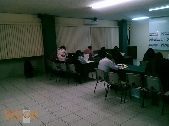 Aspirantes a Diputados Federales del PRI presentan examen 