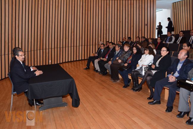 Se reúne Medardo Serna con varios actores nicolaitas 