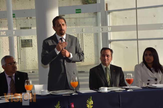 Indispensable una comunicación entre universidades estatales: Serna González