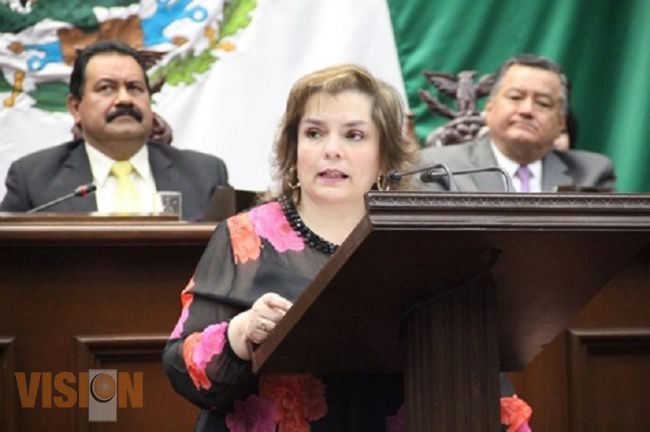 Exhorta Selene Vázquez a gobernarnos sin gente de fuera, ante proceso electoral