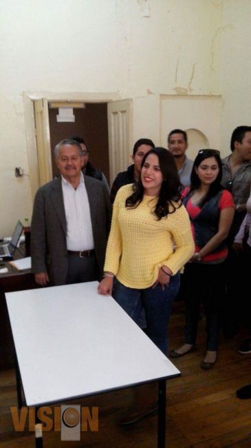 Se registra Guilianna Bugarini como pre candidata a diputada federal Distrito XVII