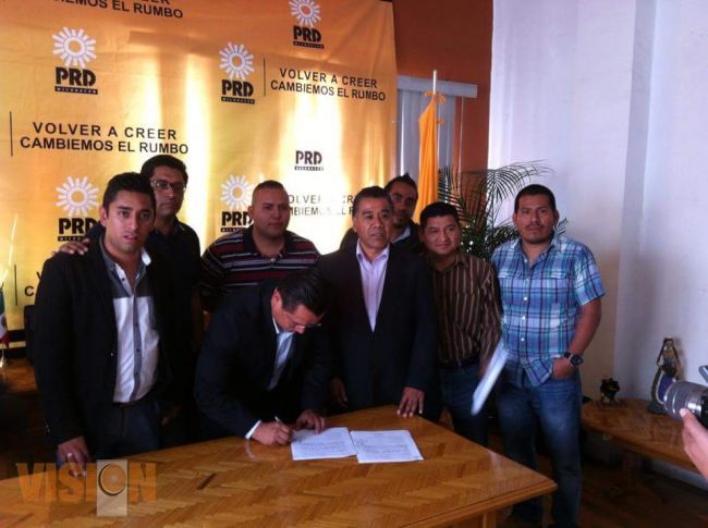 Edgar Perez contenderá por la Alcaldía de Pátzcuaro, hoy se registró 