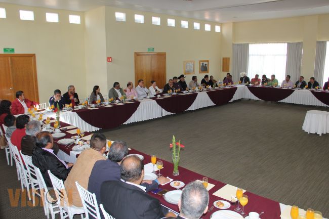 Alcaldes priístas asumen postura más enérgica
