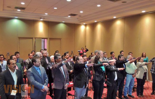 Toman protesta integrantes del Comité de Vinculación Estatal Conalep 2015-2017.