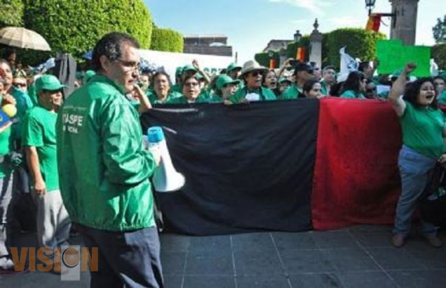 Sindicatos colapsan Michoacán, bloqueos, paros y plantones en todo el Estado