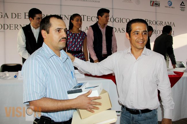 Dotan de herramientas tecnológicas a 100 MIPYMES de Uruapan