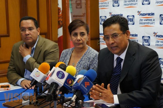 PAN a la cabeza; encuestas revelan el costo de los malos gobiernos estatales del PRI y PRD.    