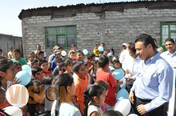 Entregaron obras en Uruapan por 5.6 millones de pesos