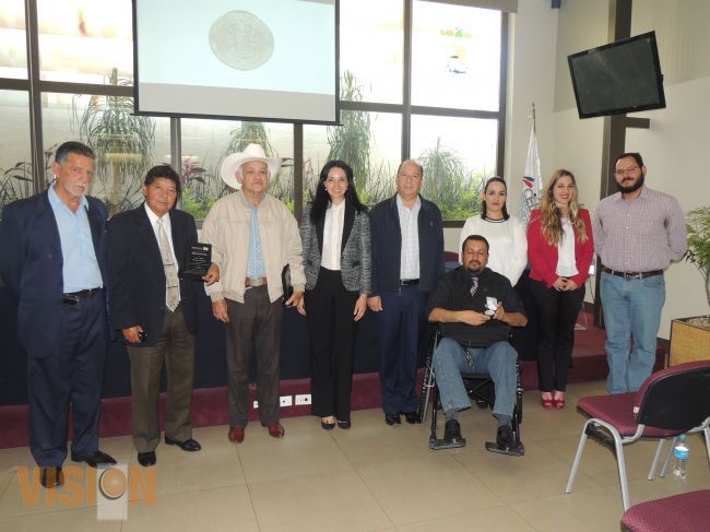 Entrega CEDH Premio Michoacán en Derechos Humanos 2014.
