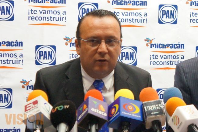 PRD desesperado porque no crece ‘el candidato de Los Pinos’, Silvano Aureoles: Toño Berber