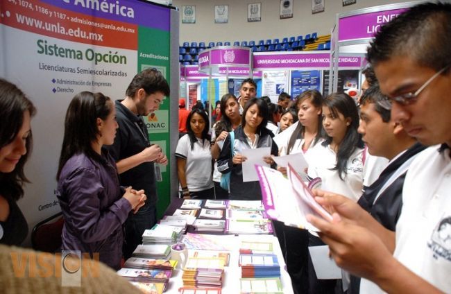 Orientación vocacional eleva los índices terminales de la UMSNH