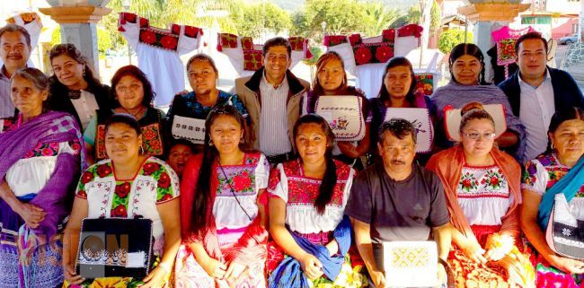 Capacitan a los artesanos de Ocumicho y San Felipe