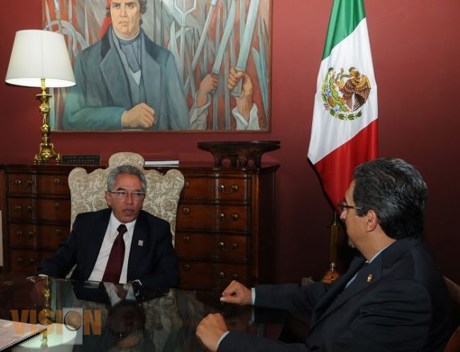 Sostienen reunión Gobernador Jara y Medardo Serna, rector de la UMSNH