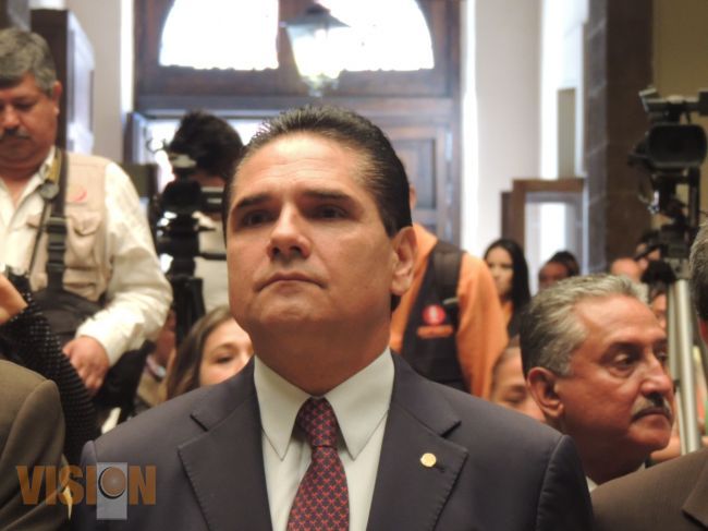 El 9 de Marzo pedirá licencia Silvano Aureoles como Diputado Federal.