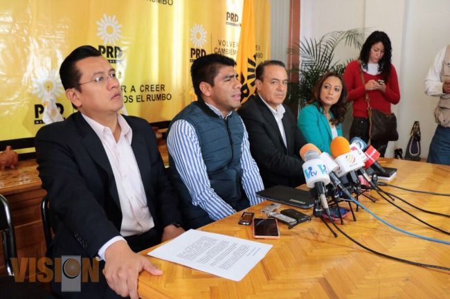 Ante presiones del PT, postulan a José Luis Arteaga como candidato en Aquila 
