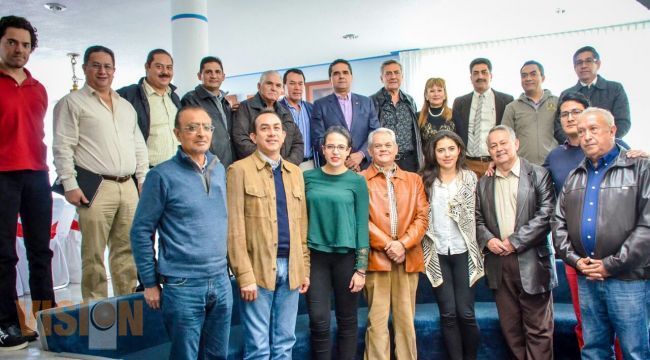 Silvano e integrantes de Poder Ciudadano analizan situación en Michoacán.