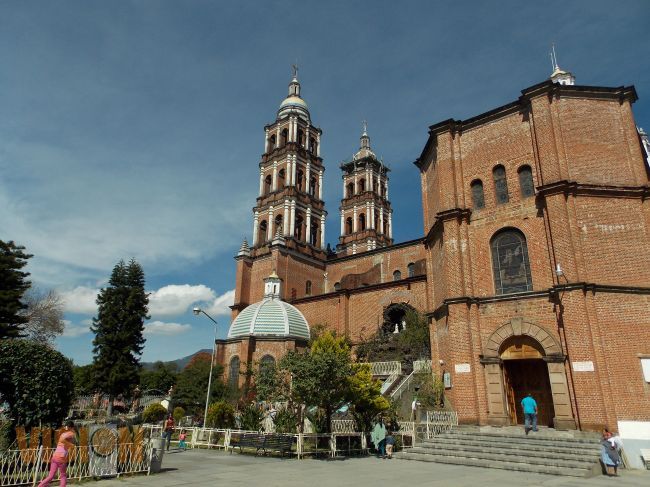Lanza gobierno convocatoria para recibir propuestas de aspirantes a la “Presea Parangaricutiro 2015