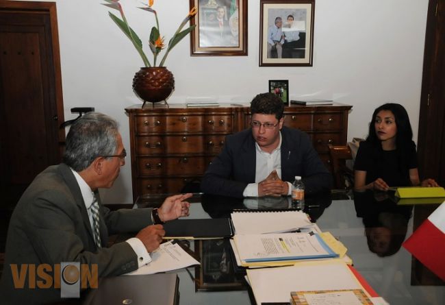 Jara Guerrero analiza proyecto de instalación de cámaras de videovigilancia e internet