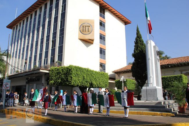 Convocan a valorar y recuperar el respeto hacia la bandera
