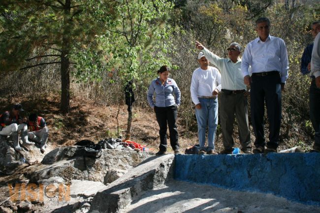 Avanzan obras de mejoramiento del parque urbano ecológico del punhuato.