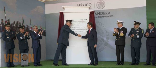 EPN conmemora el CXCIV Aniversario del Día de la Bandera Nacional.