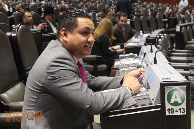 Promover el desarrollo y reconocimiento y reconocimiento de la mujer: Víctor Manríquez
