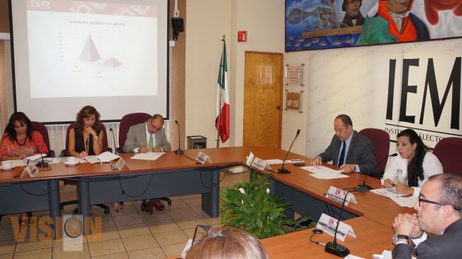 1735 michoacanos votarán en el extranjero: IEM 